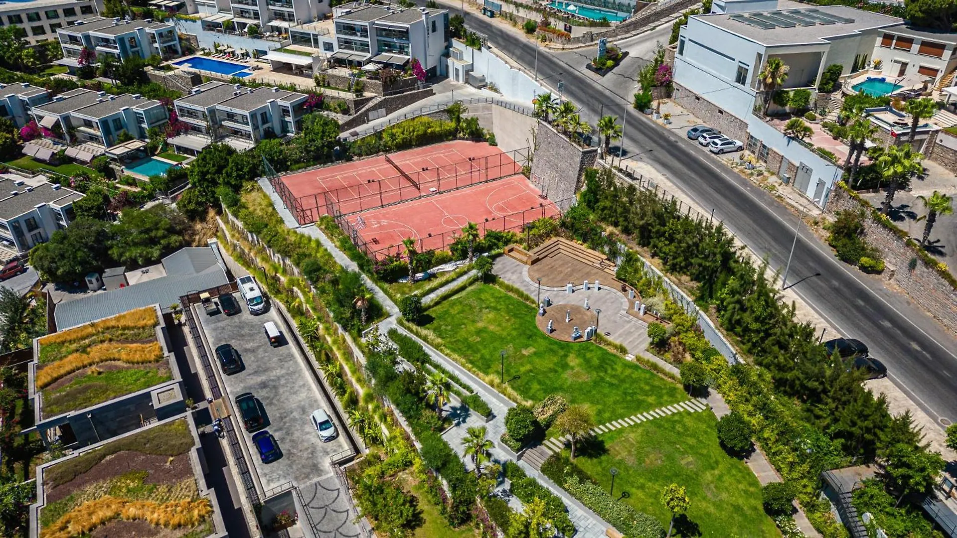 1-Bedroom Seafront Flat With Hotel Amenities Bodrum